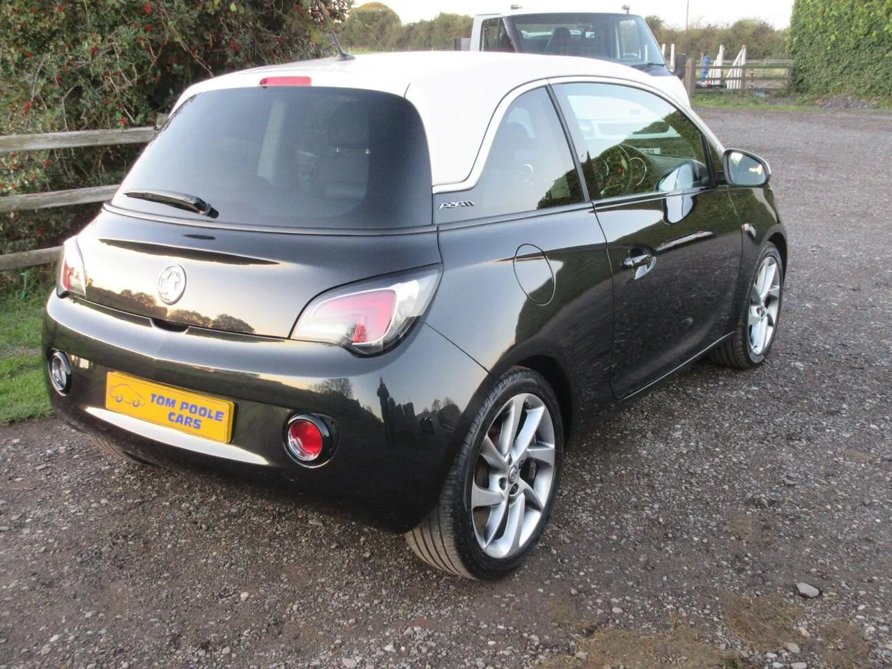 Vauxhall Adam 2013 photo 3