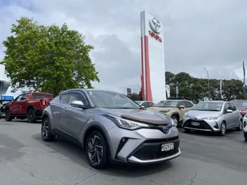 Toyota C-Hr 2020 photo 2