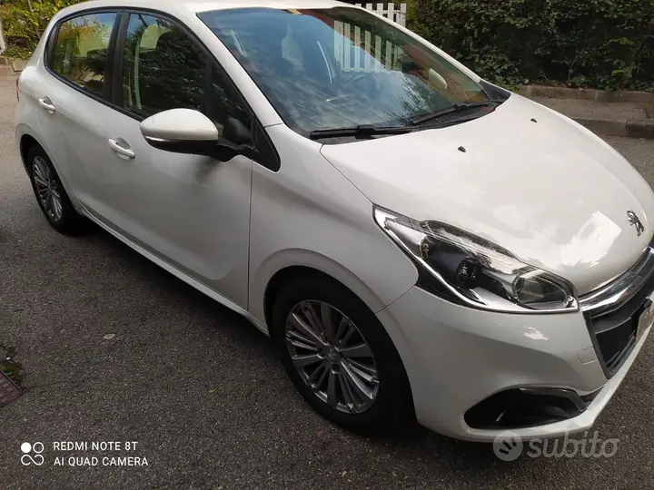Peugeot 208 2016 photo 3