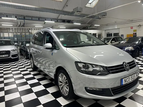 Volkswagen Sharan 2013 photo 2