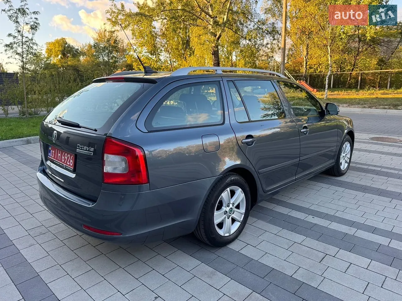 Skoda Octavia 2011 photo 4