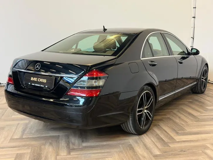 Mercedes-Benz S-Class 2010 photo 2