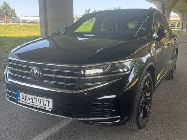 Volkswagen Touareg 2024 photo 2