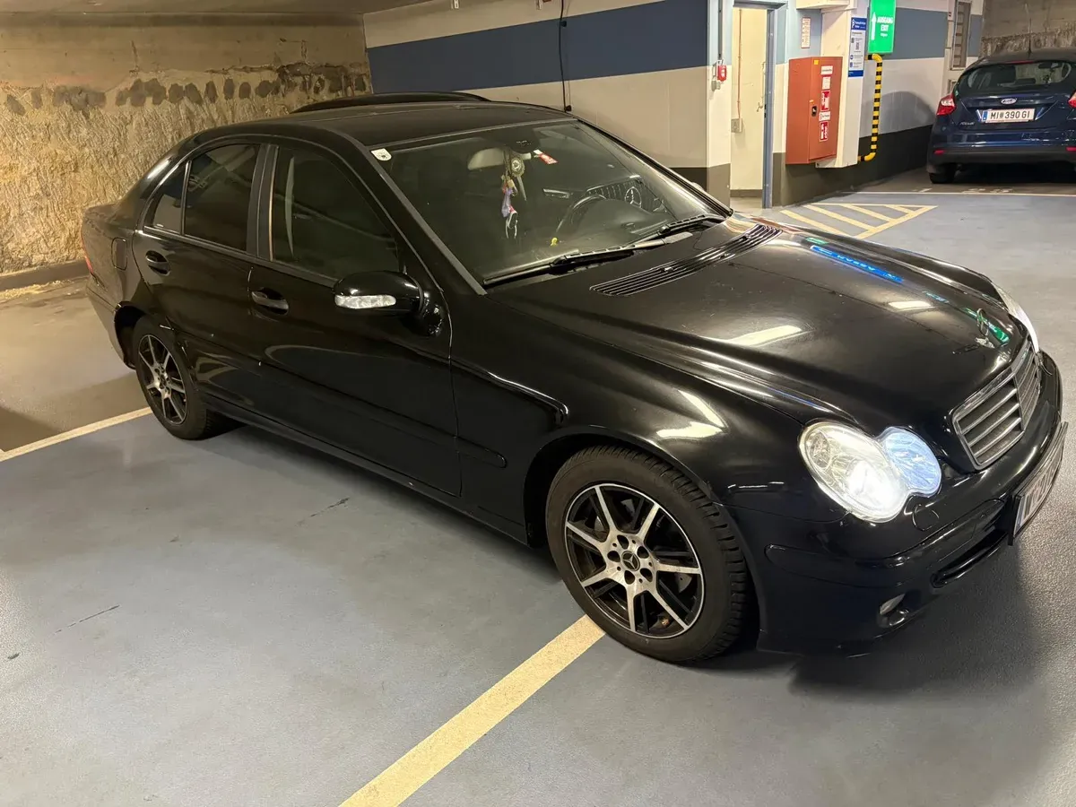 Mercedes-Benz C-Class 2007 photo 3