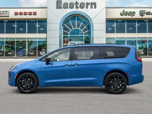 Chrysler Pacifica 2027 photo 2