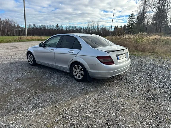 Mercedes-Benz C220 2008 photo 4