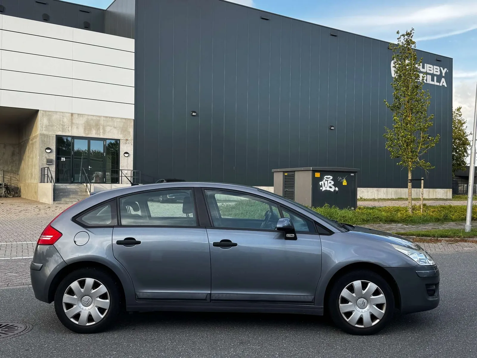 Citroen C4 2009 photo 4