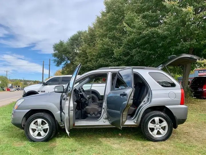 Kia Sportage 2010 photo 4