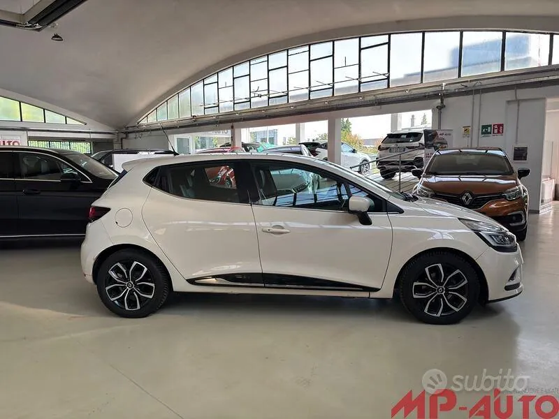 Renault Clio 2016 photo 2