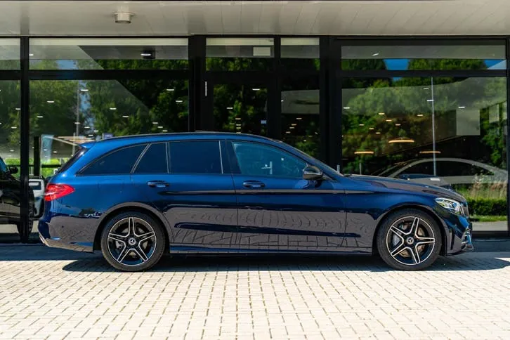 Mercedes-Benz C-Class 2020 photo 2