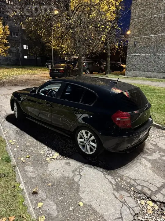 BMW 118 2009 photo 3