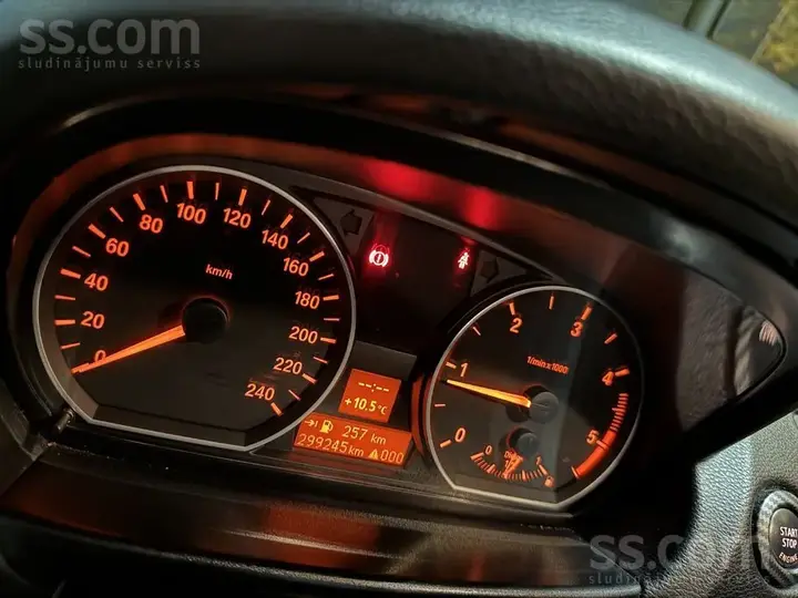 BMW 118 2009 photo 5