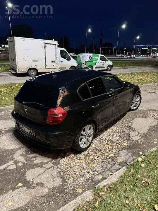 BMW 118 2009 photo 2