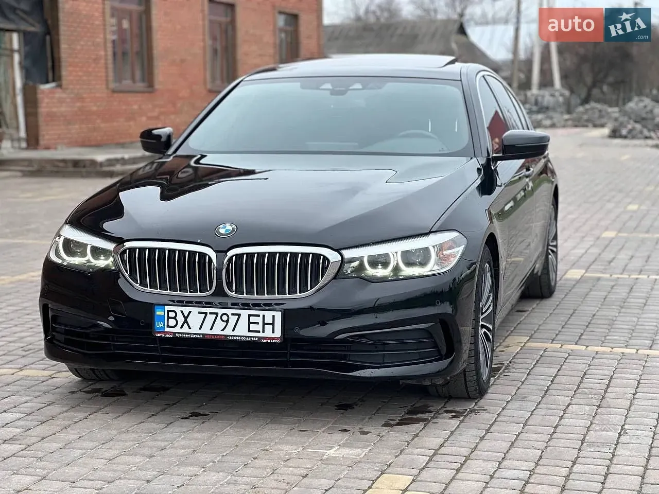 BMW 5 Series 2018 photo 2