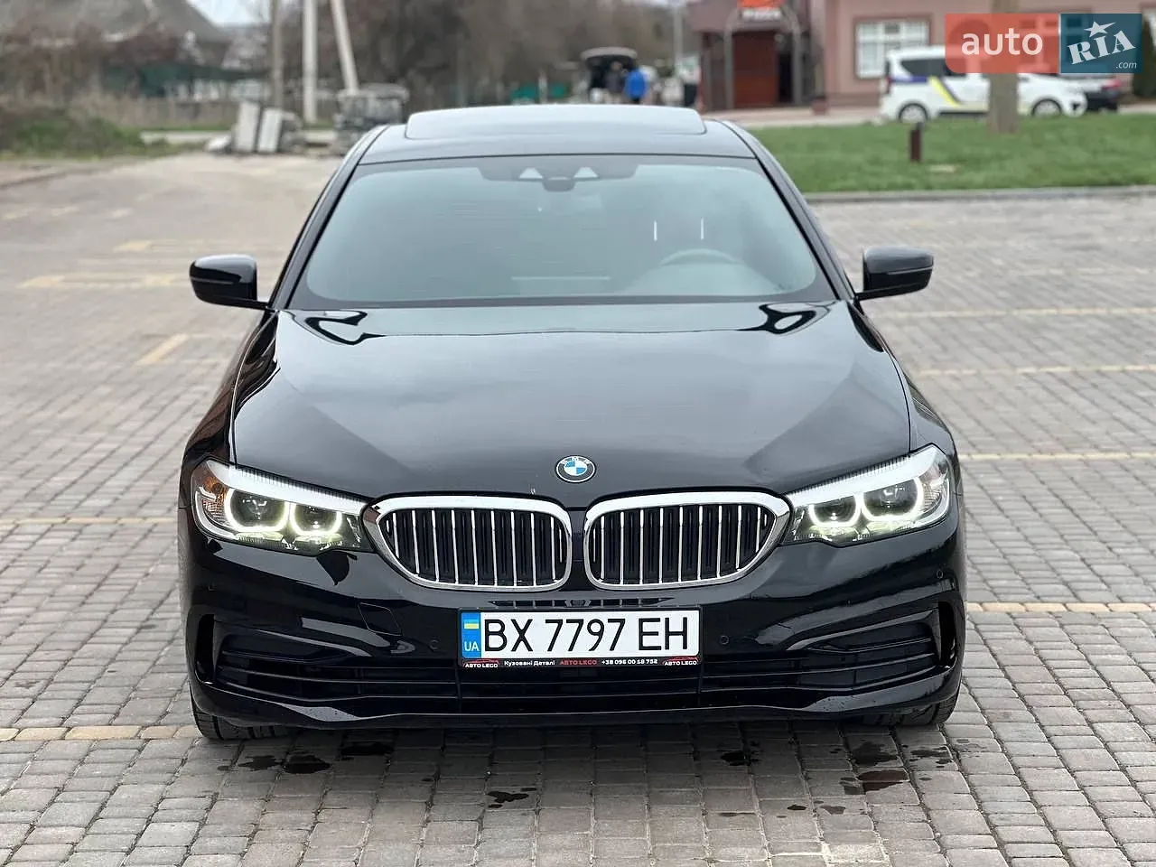 BMW 5 Series 2018 photo 5