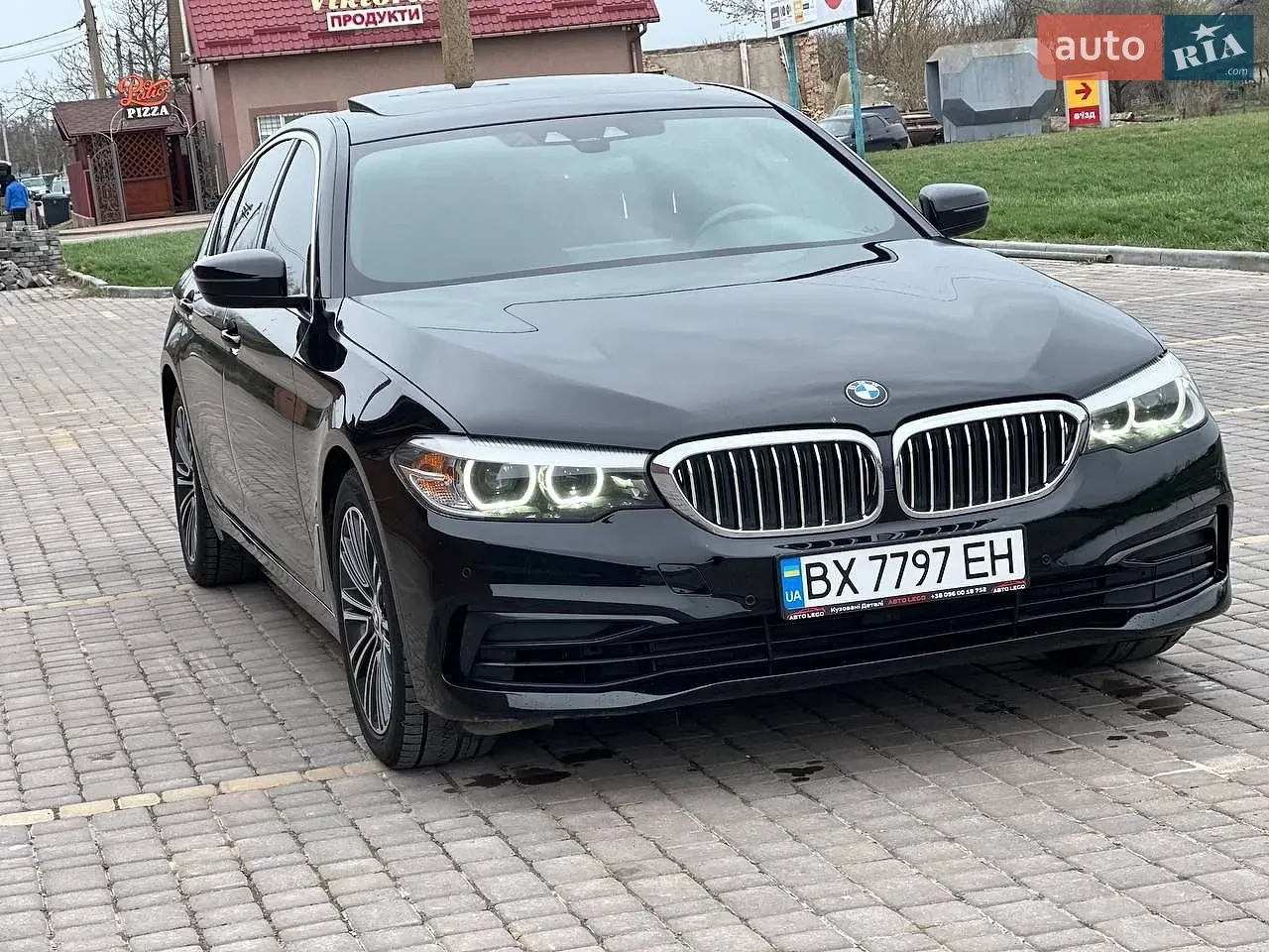 BMW 5 Series 2018 photo 3