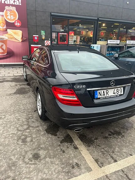 Mercedes-Benz C220 2013 photo 4