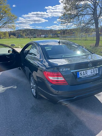 Mercedes-Benz C220 2013 photo 3