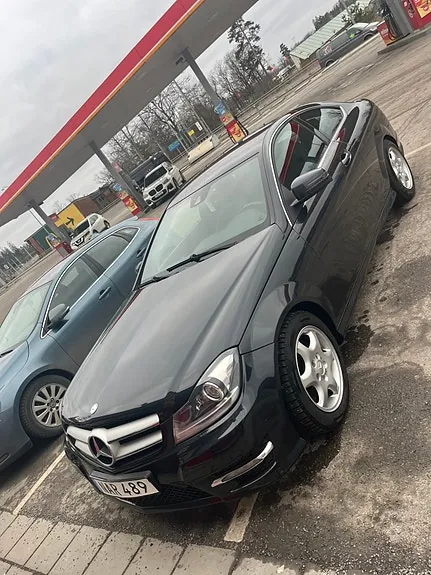 Mercedes-Benz C220 2013 photo 5
