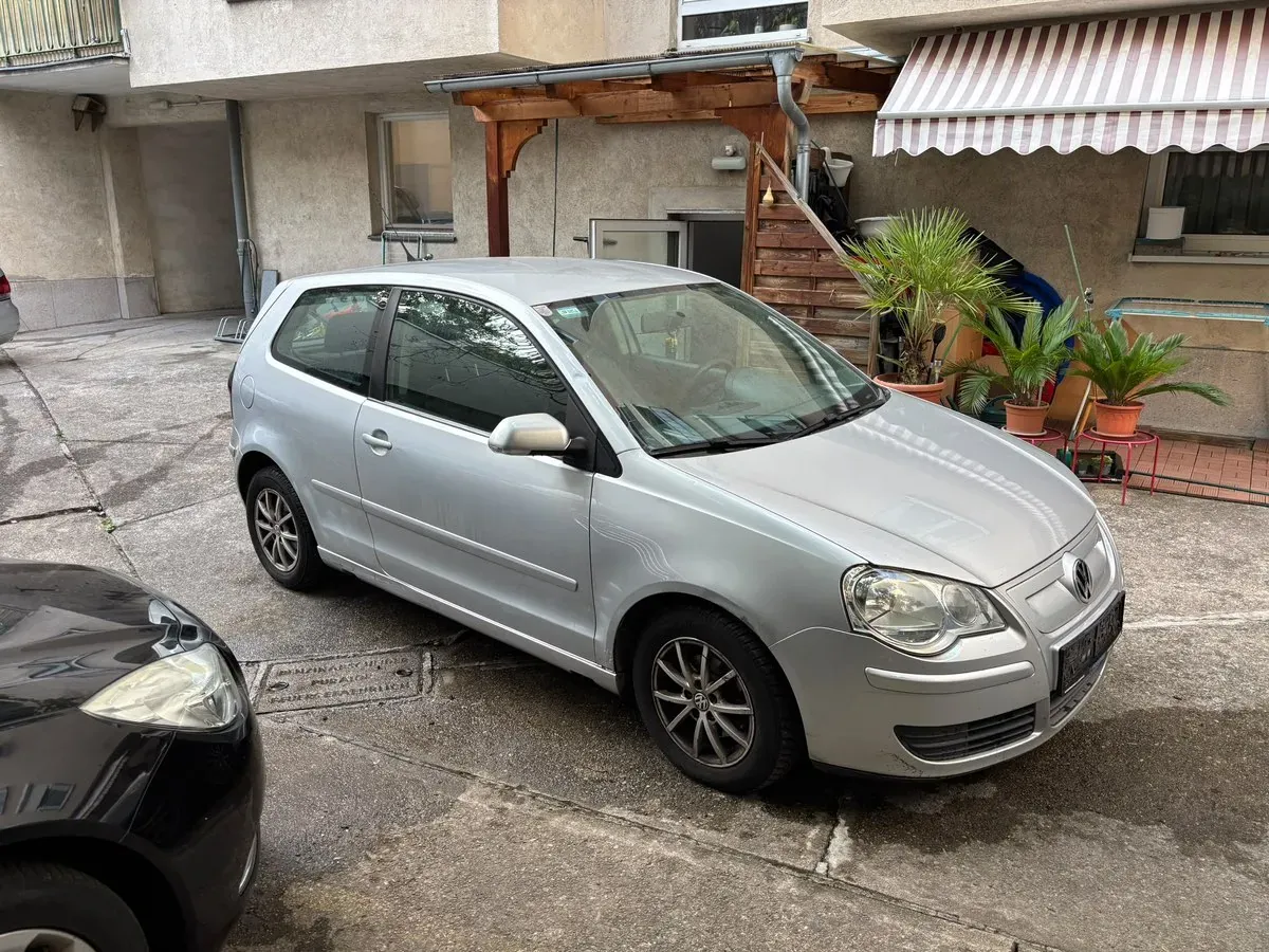 Volkswagen Polo 2009 photo 2