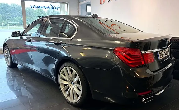 BMW 750I 2009 photo 4