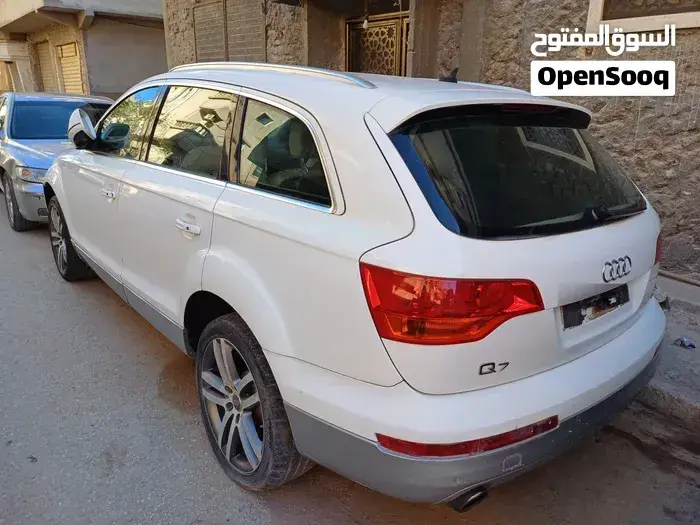 Audi Q7 2015 photo 5