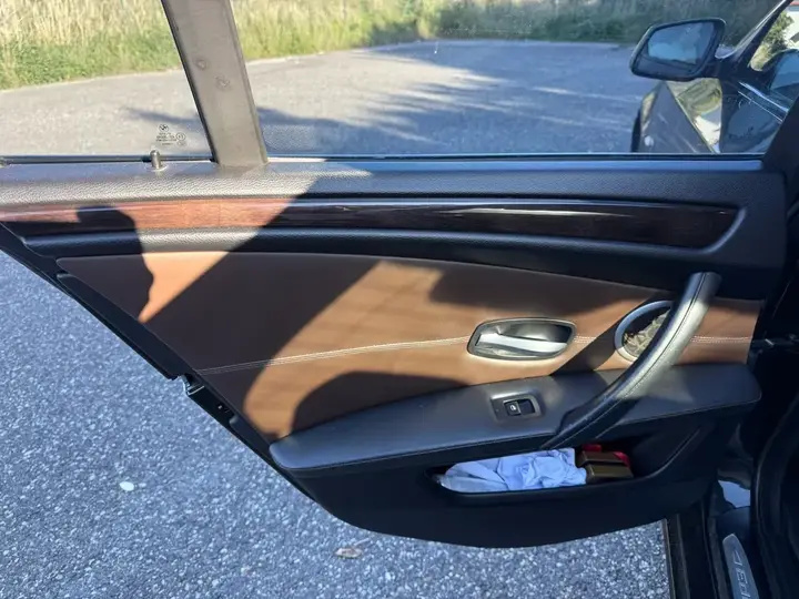BMW 5 Series 2009 photo 3
