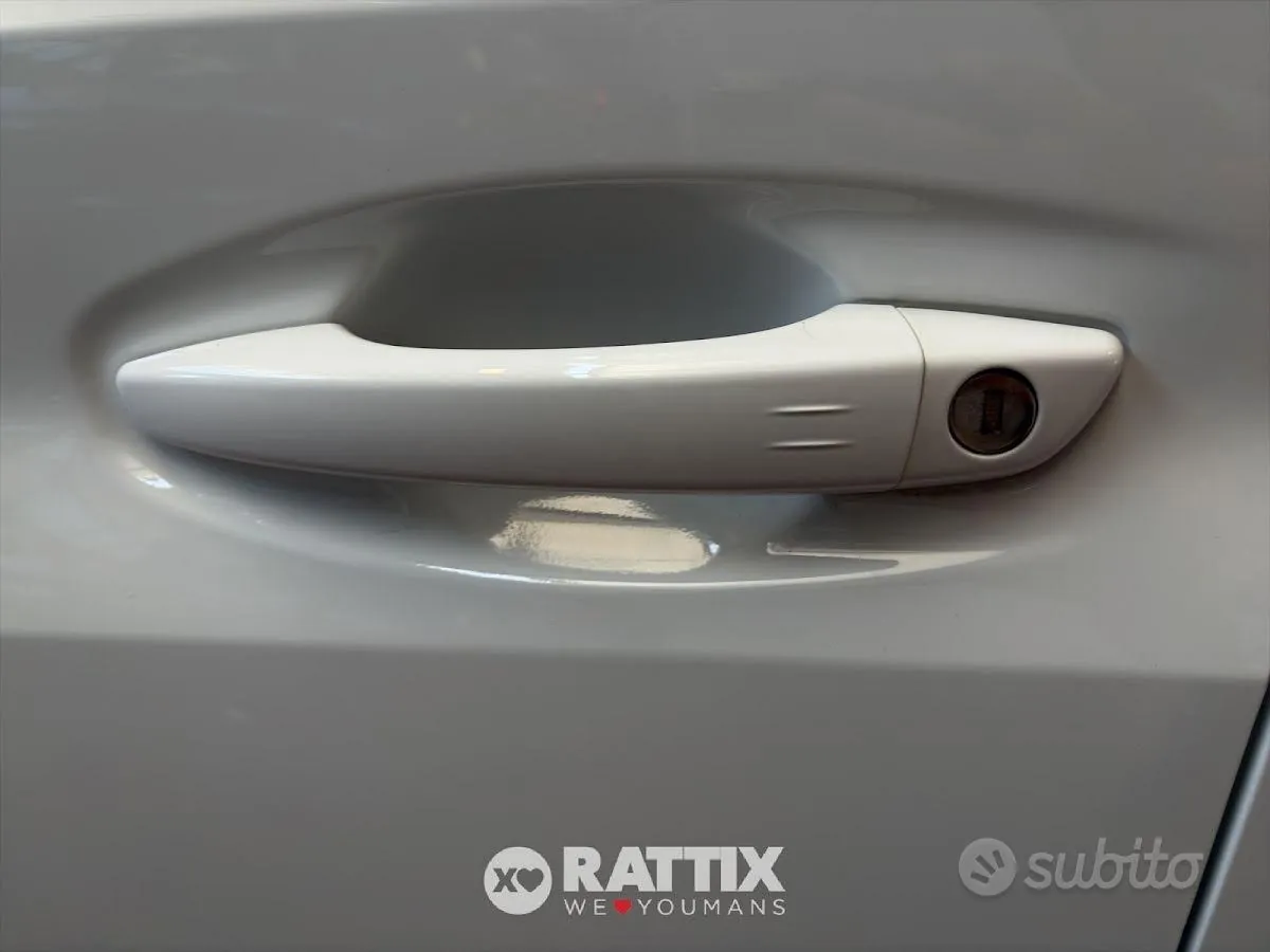 Peugeot 208 2025 photo 5