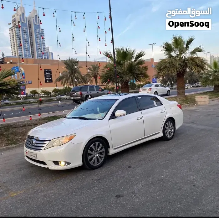 Toyota Avalon 2012 photo 3