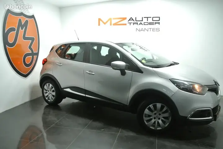 Renault Captur 2013 photo 2