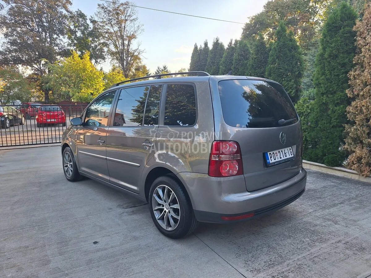 Volkswagen Touran 2008 photo 3