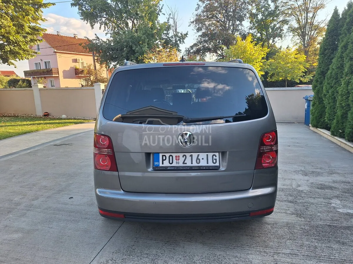 Volkswagen Touran 2008 photo 4