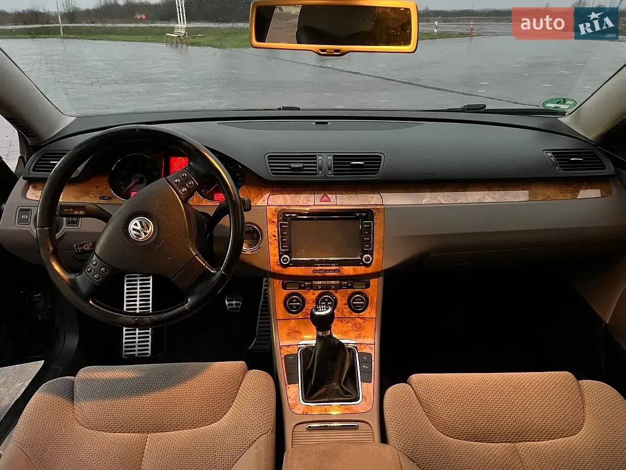 Volkswagen Passat 2005 photo 5