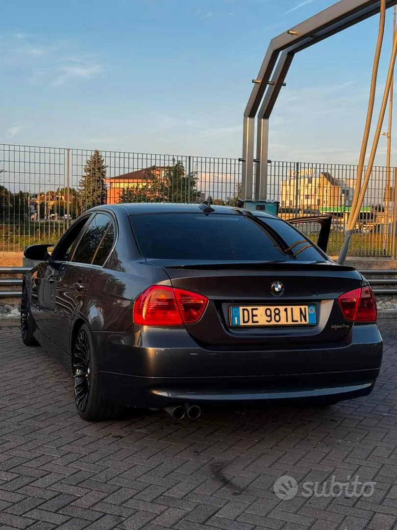 BMW 330Xd 2006 photo 4