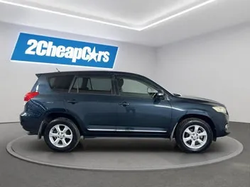 Toyota Vanguard 2012 photo 5