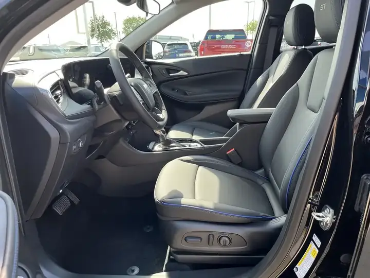 Buick Encore 2026 photo 5
