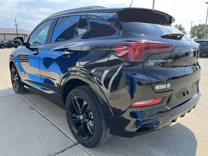 Buick Encore 2026 photo 4
