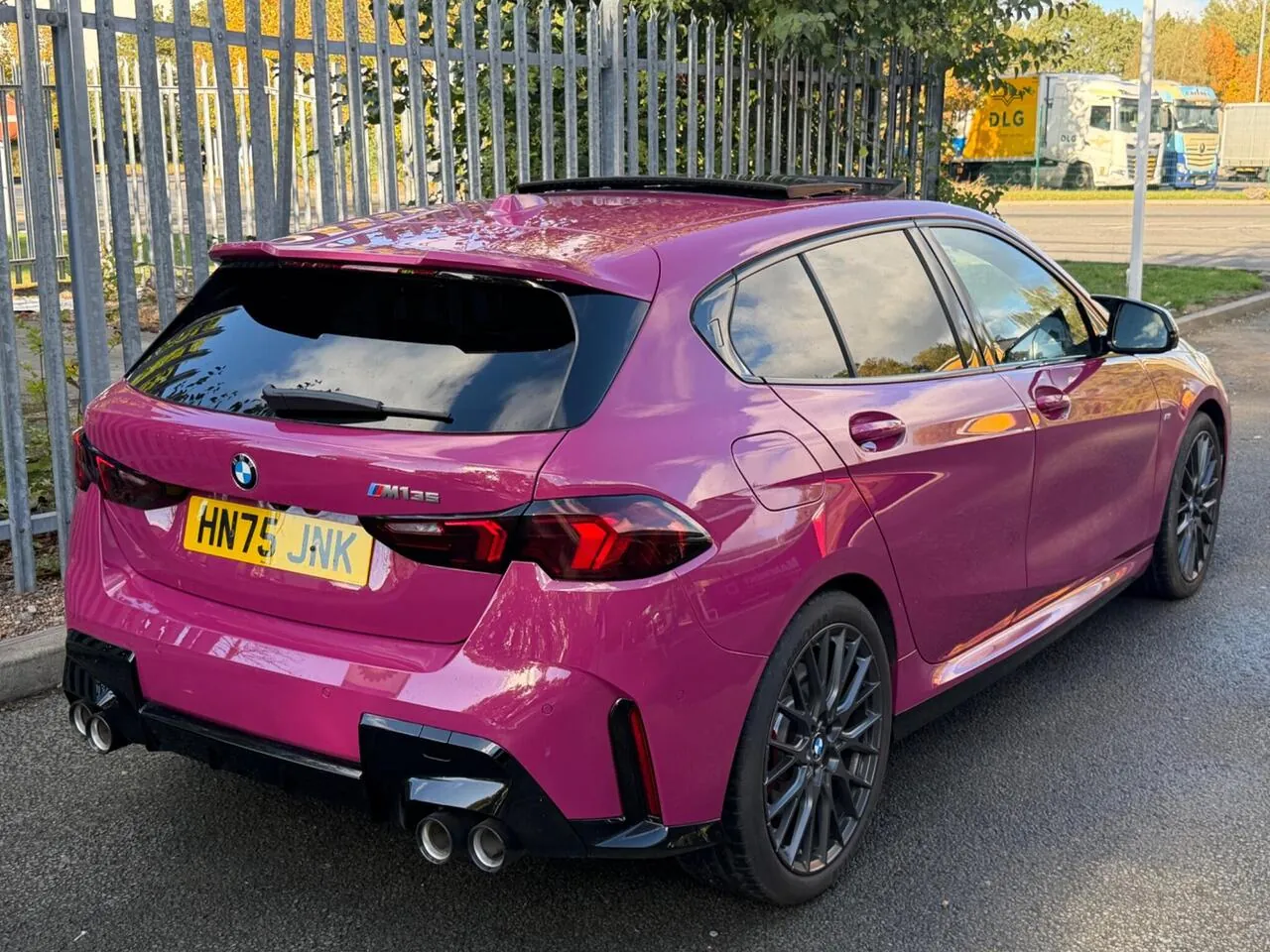BMW 1 Series 2025 photo 2