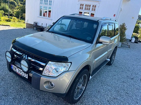 Mitsubishi Pajero 2007 photo 2