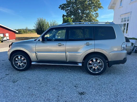 Mitsubishi Pajero 2007 photo 3