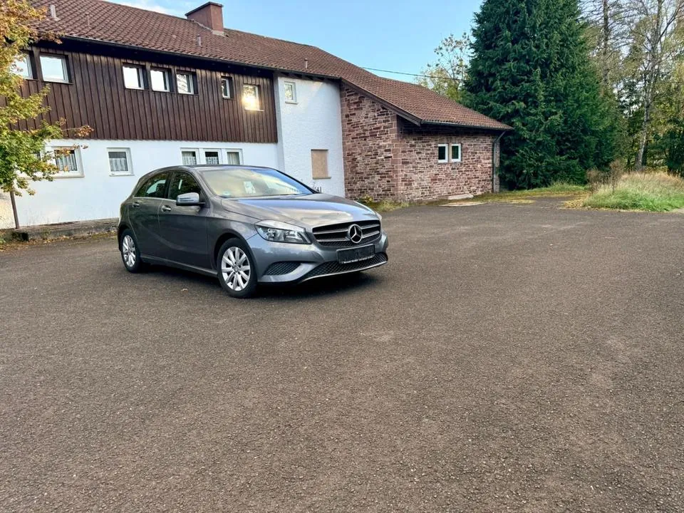 Mercedes-Benz A 180
