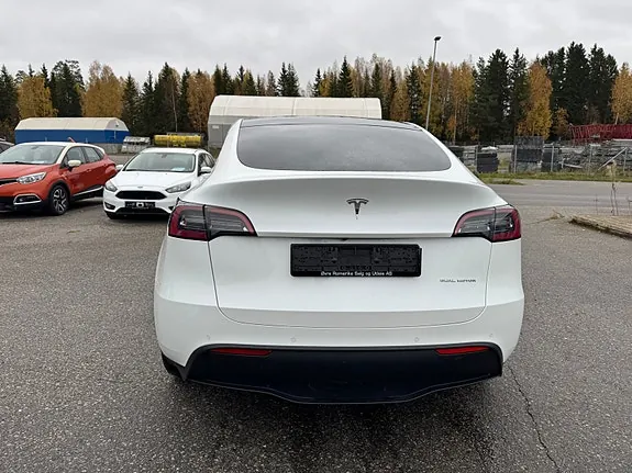 Tesla Model Y 2022 photo 4