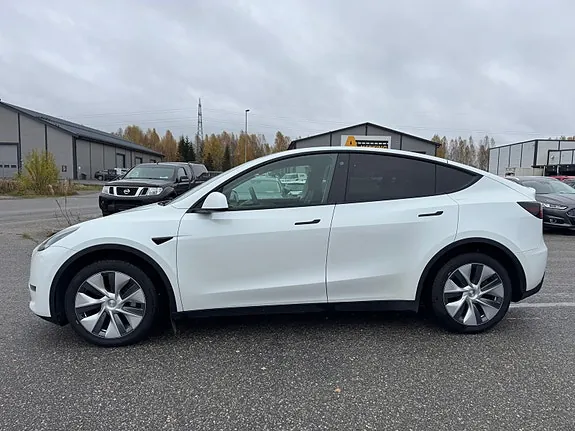 Tesla Model Y 2022 photo 2