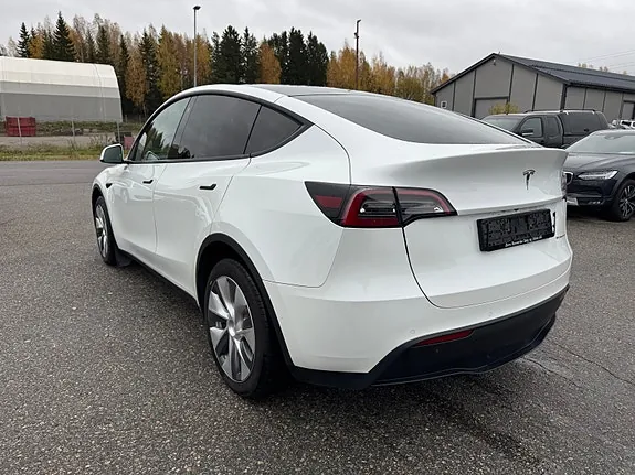 Tesla Model Y 2022 photo 3