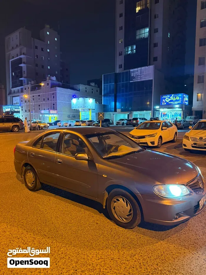 Nissan Sunny 2011 photo 4