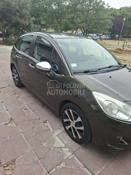 Citroen C3 2012 photo 2