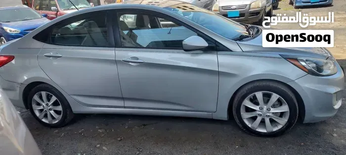 Hyundai Accent 2014 photo 4