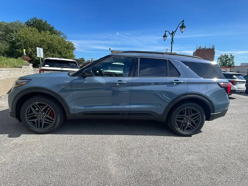 Ford Explorer 2027 photo 2