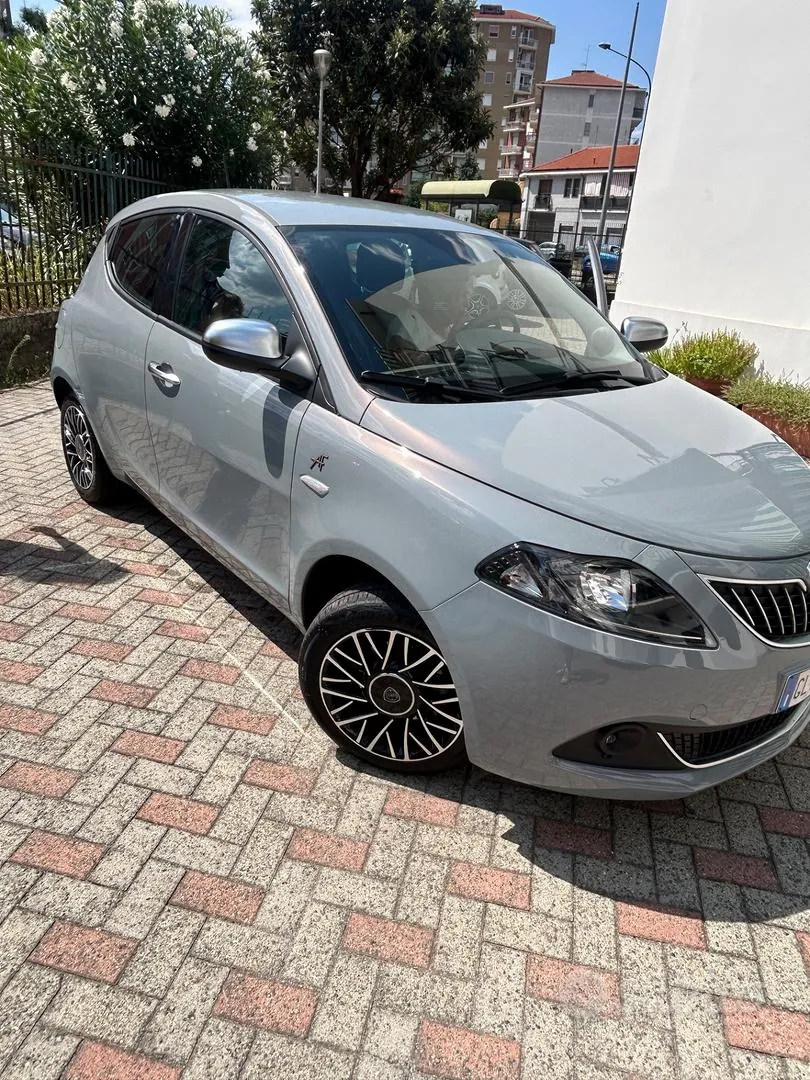 Lancia Ypsilon 2022 photo 3