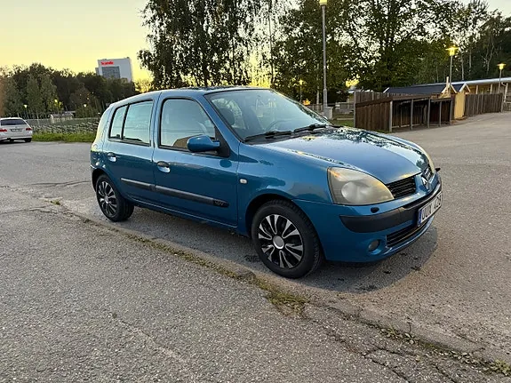 Renault Clio 2004 photo 4